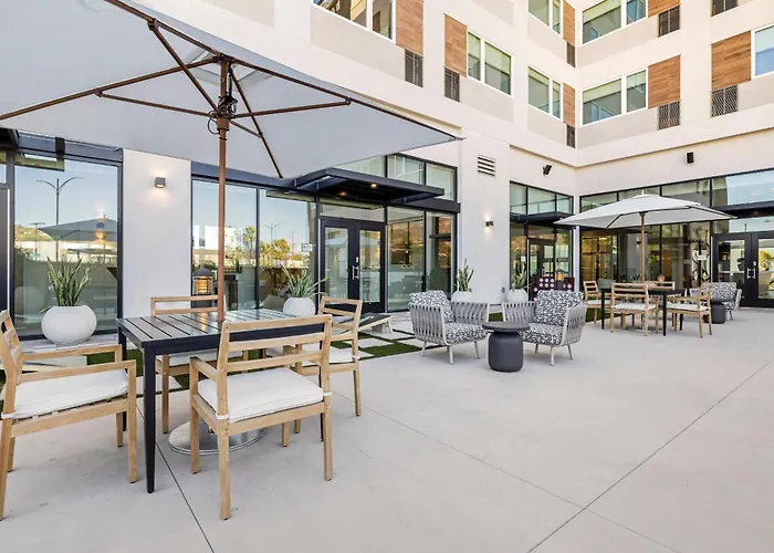 Cambria Hotel Burbank Airport