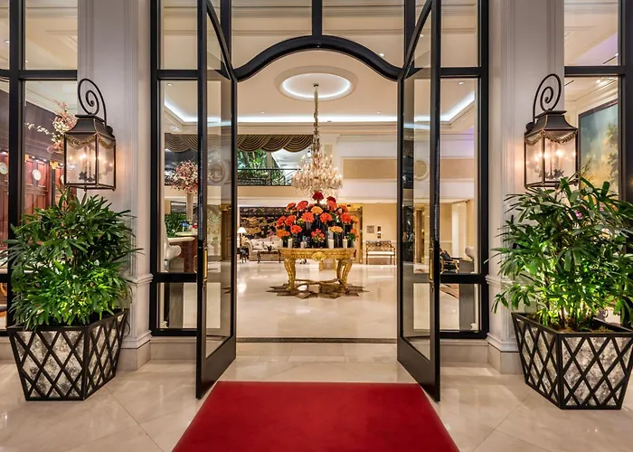 Beverly Hills Plaza Hotel & Spa